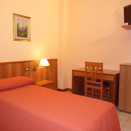 Hotel Ristorante Al Bassanello Bassano del Grappa Exteriör bild
