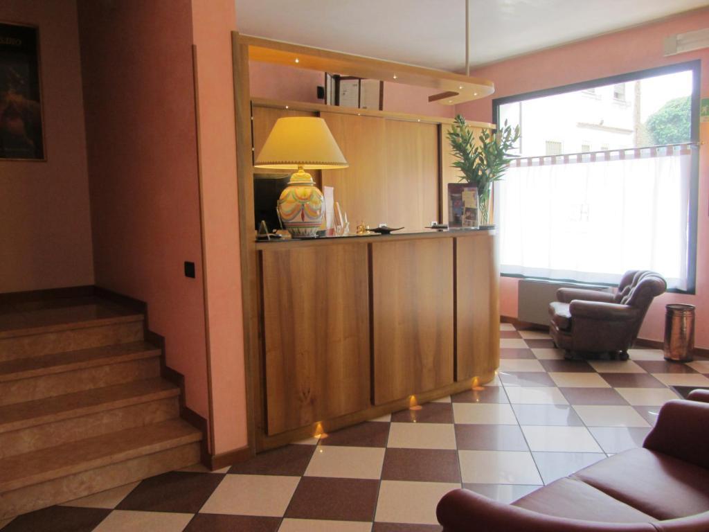 Hotel Ristorante Al Bassanello Bassano del Grappa Exteriör bild