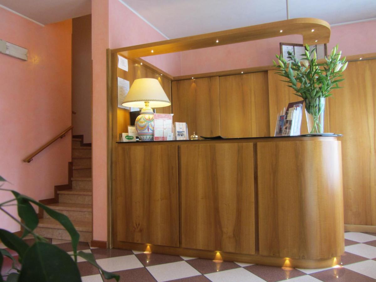Hotel Ristorante Al Bassanello Bassano del Grappa Exteriör bild