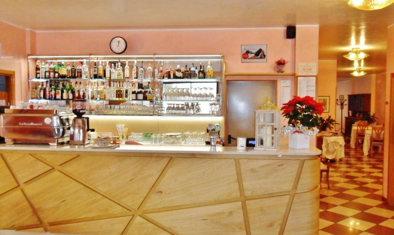 Hotel Ristorante Al Bassanello Bassano del Grappa Exteriör bild